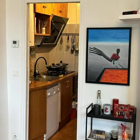 Artist Rooms Paris