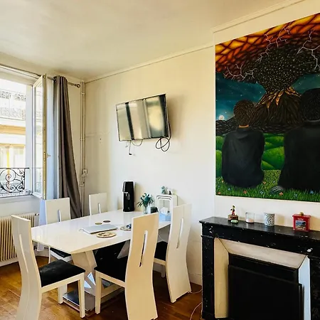 Artist Rooms Paris *